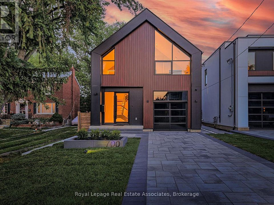 1st image of 700 Montbeck Cres