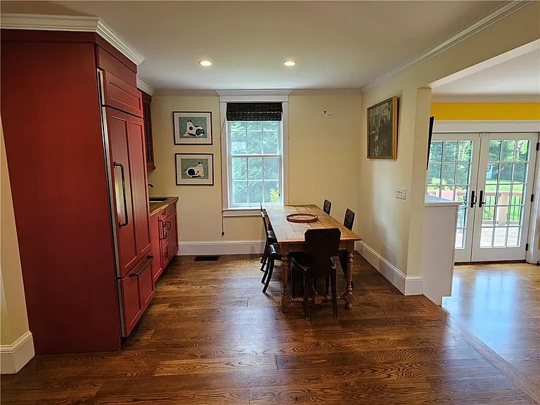 209 Coggeshall Ave — Photo 14
