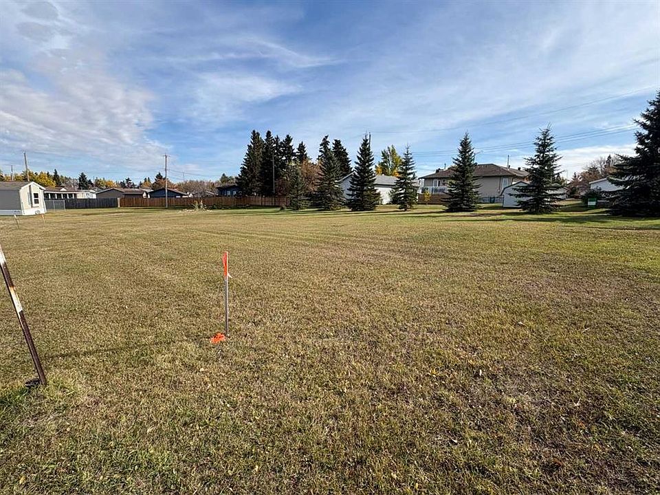 1st image of 11 Sifton Cres