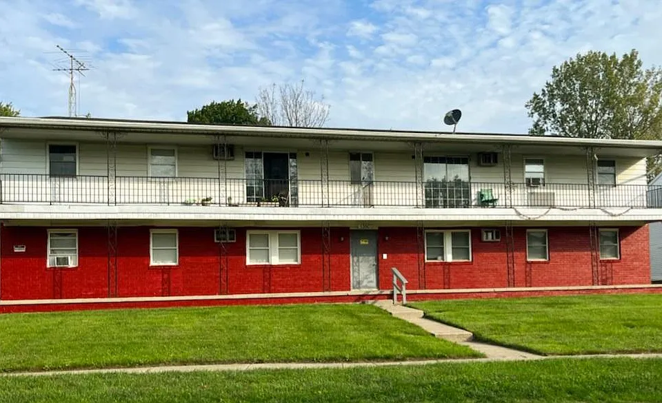 1350 Brooke Park Dr #4