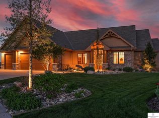 28011 Sunrise Cir, Valley, NE 68064