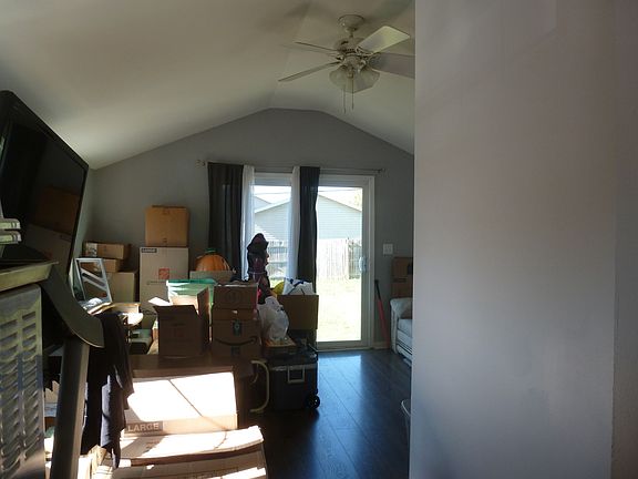 5th image of 16784 Hilltop Ave