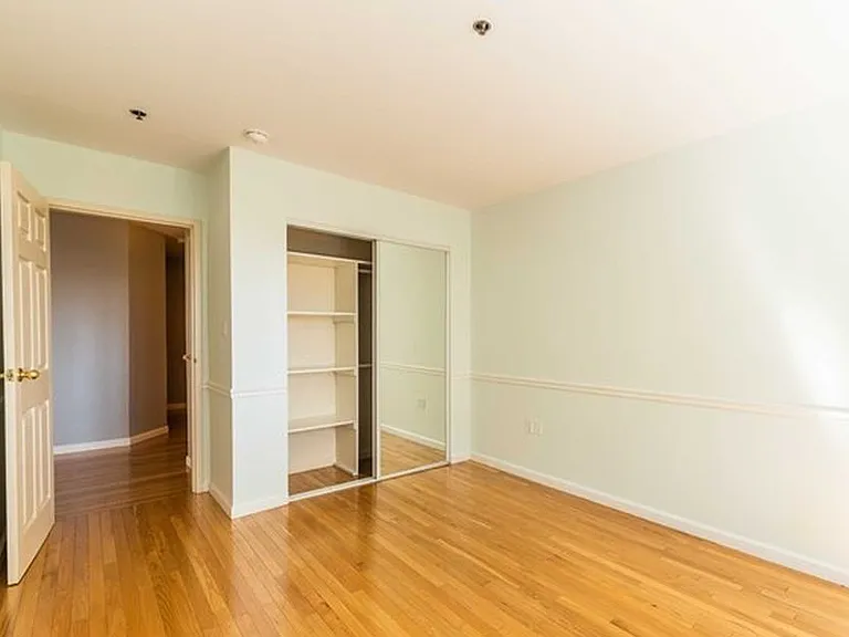 10 Palisade Ave #2C — Photo 17