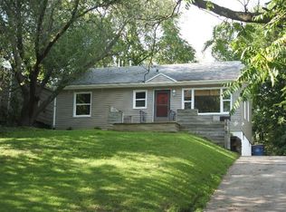 2819 Holcomb Ave, Des Moines, IA 50310