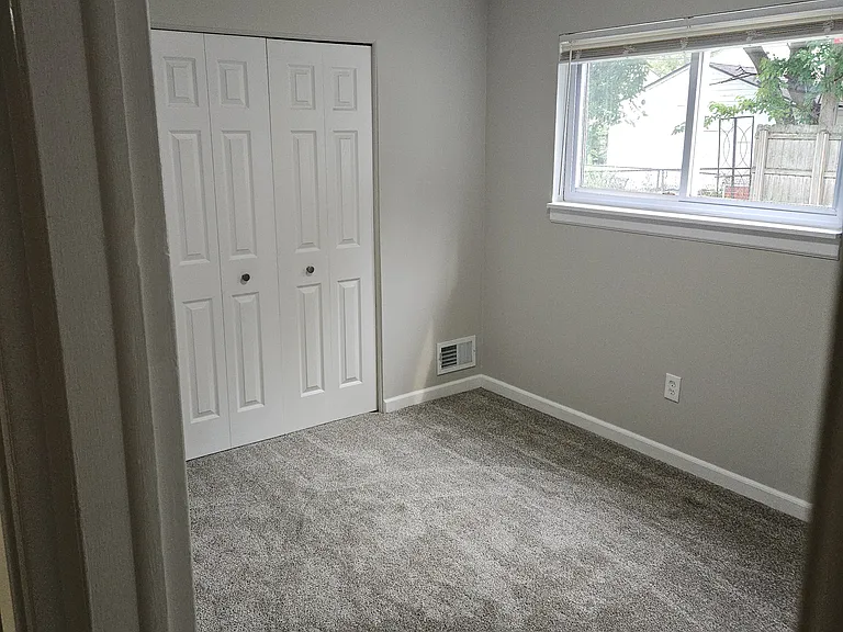 1170 E Harwood Ave — Photo 14