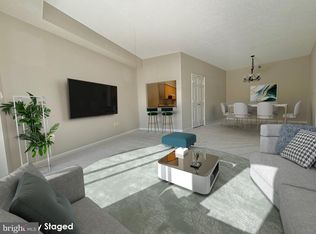 2904 N Leisure World Blvd APT 206, Silver Spring, MD 20906