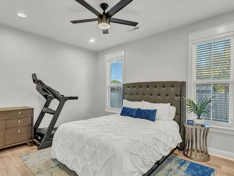 6712 Kenmore Dr — Photo 22