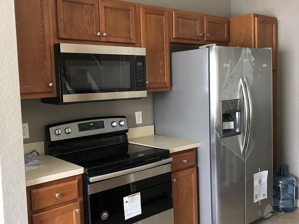 1st image of 2532 Grand Central Pkwy APT 4