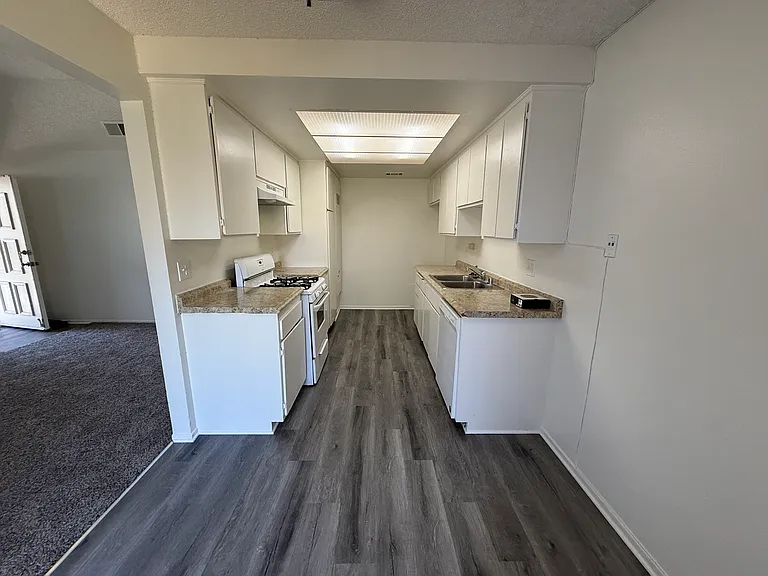 1457 Clemson Way — Photo 4