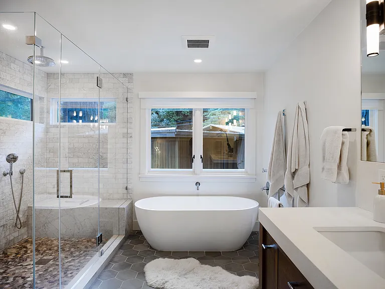 Country Club Dr — Photo 19