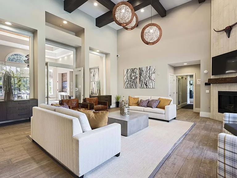 Take a break in the lounge and stretch out in a bright, comfortable environment