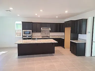 118 E Vince St — Photo 6
