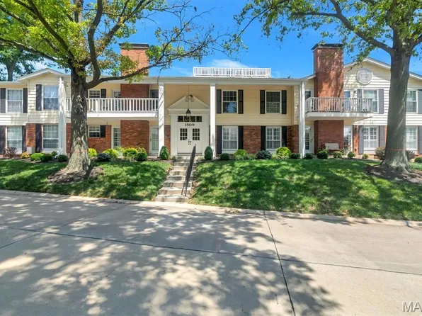 1509 Hedgeford Dr APT 2, Chesterfield, MO 63017