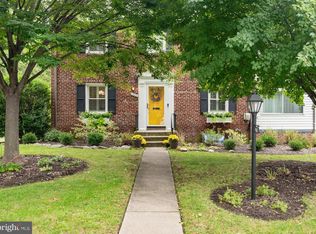 9605 Sutherland Rd, Silver Spring, MD 20901