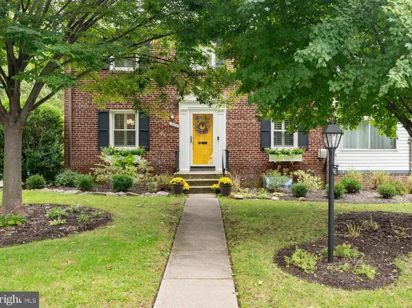 9605 Sutherland Rd, Silver Spring, MD 20901