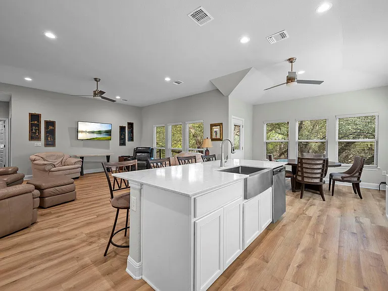 2503 Wilson Ave — Photo 20
