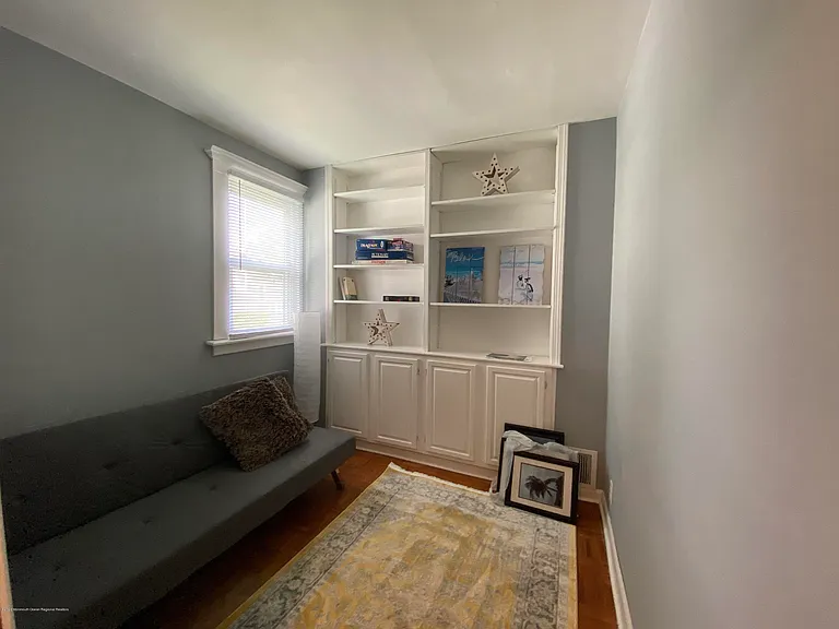 1213 4th Ave — Photo 11