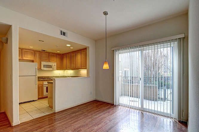 2nd image of 595 Marble Arch Ave