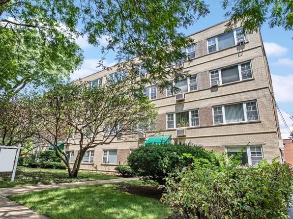 1015 Madison St APT 402, Evanston, IL 60202
