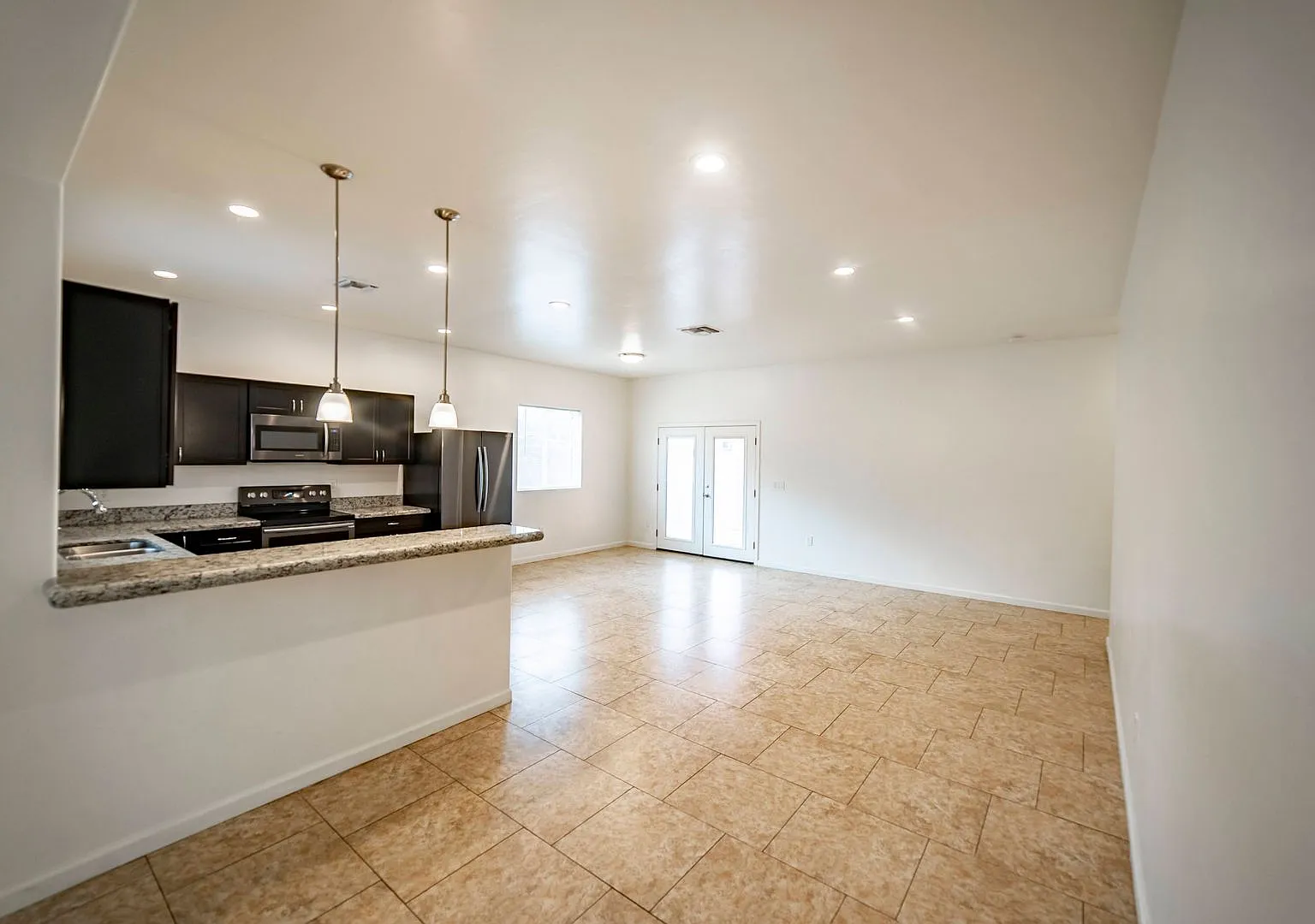 230 E. Linden St. — Photo 4