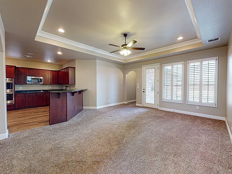 6017 Aurora Way — Photo 10