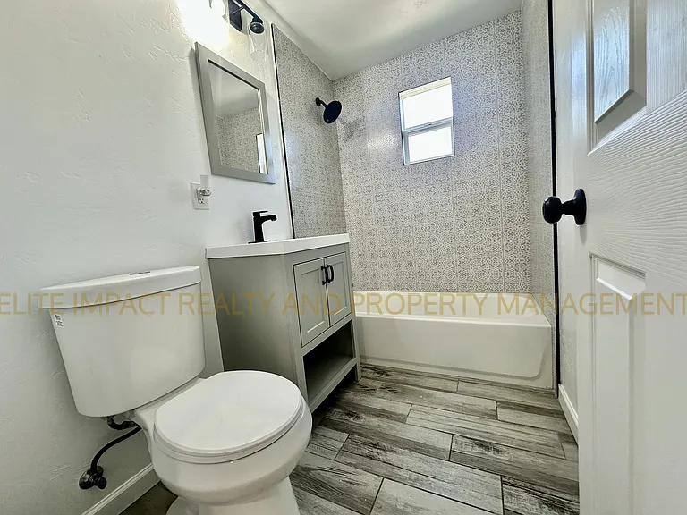 1012 N Grande Ave #1 — Photo 9