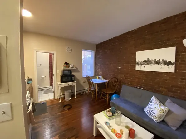 882 Huntington Ave #4, Boston, MA 02115