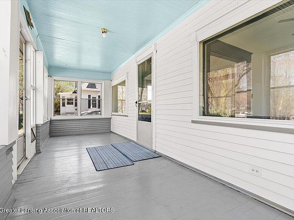 4th image of 607 W McConnell St