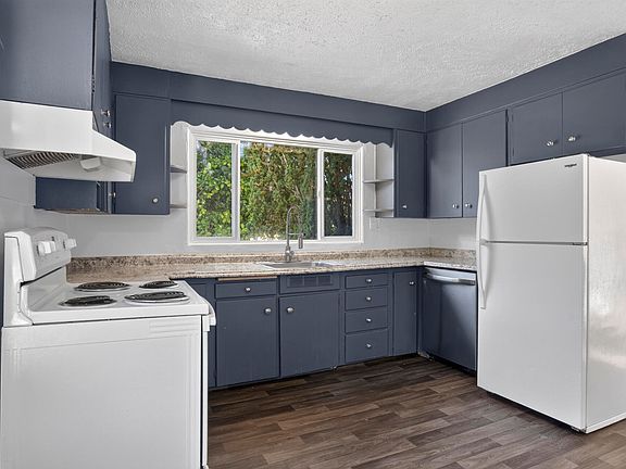 2nd image of 631 W Union St