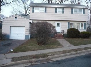 441 Bartlett St, Roselle, NJ 07203