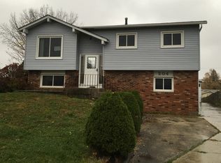 204 E Briarcliff Rd, Bolingbrook, IL 60440