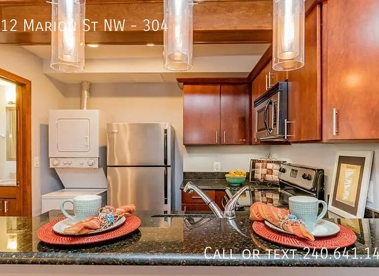 1512 Marion St NW #304 — Photo 13