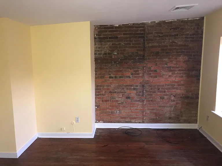 429 Dickinson St #2 — Photo 4
