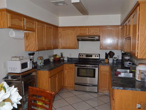 2nd image of 346 N Gonzalez Dr