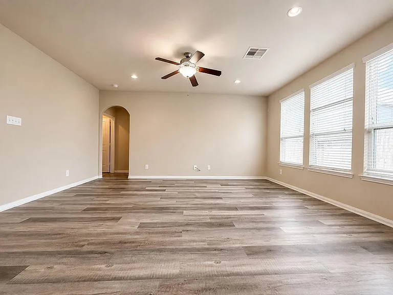 24910 Diamond Ranch Dr — Photo 5