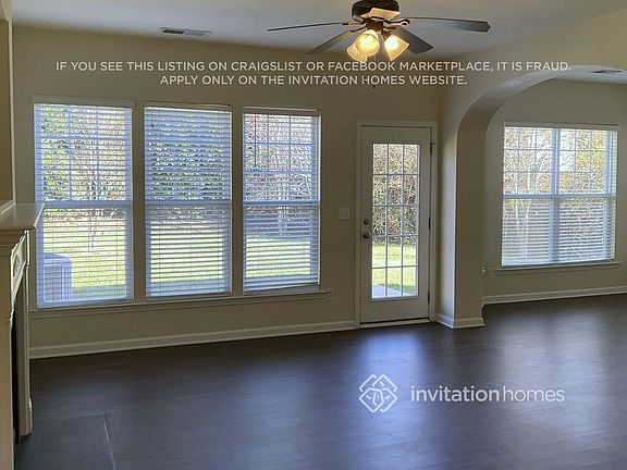 3rd image of 3012 Grande Heights Dr