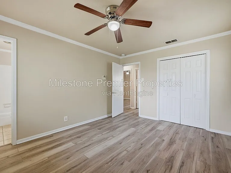 302 Iowa St — Photo 15