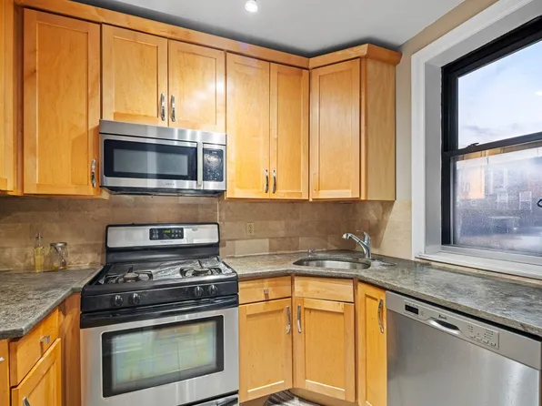 151 Sip Avenue image 6 of 15