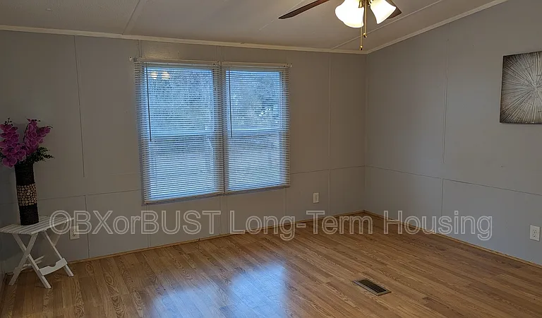 106 Sumac Ln — Photo 12