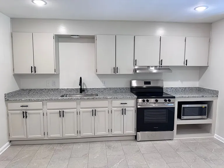 606 Dover Rd — Photo 31