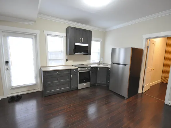 1628 SW Marine Dr, Vancouver, BC V6P 6A9