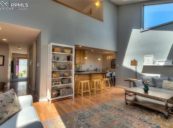 5th image of 812 Sirius Dr