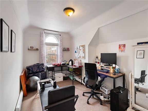 5th image of 172 Harrison Ave