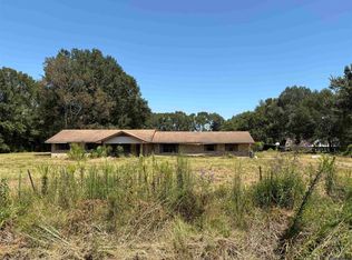 6493 Port Hudson Pride Rd, Slaughter, LA 70777