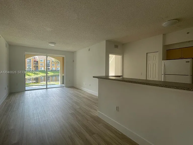 2240 E Preserve Way #104 — Photo 6