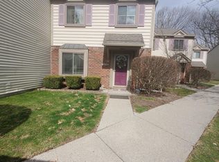 1650 River View Dr #38, Rochester, MI 48309