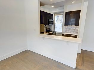 18 Queensberry St #2, Boston, MA 02215