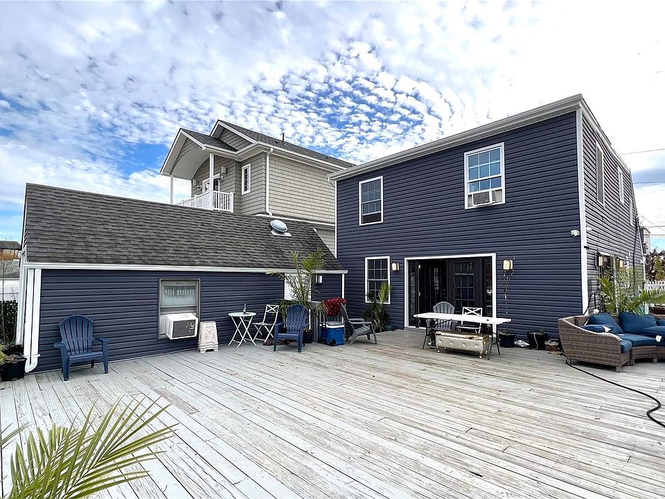 29 Mitchell Ave Babylon, NY Zillow