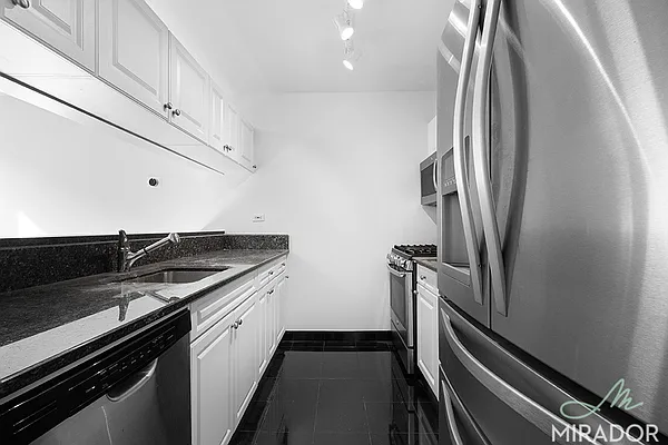 Rented by Mirador Real Estate | media 30