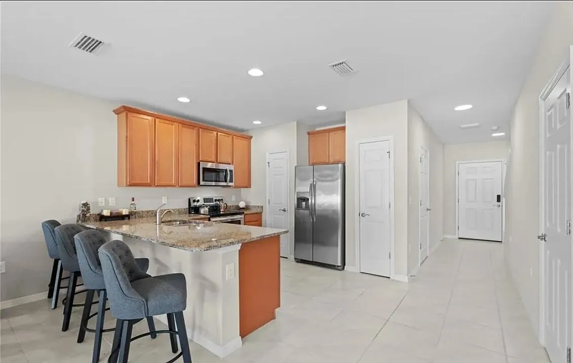 3 bed, 2.5 bath, 1477 sqft, $1,800 — Photo 4